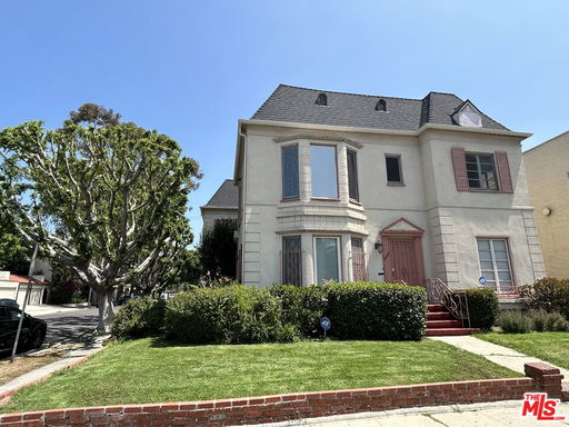 listing main photo