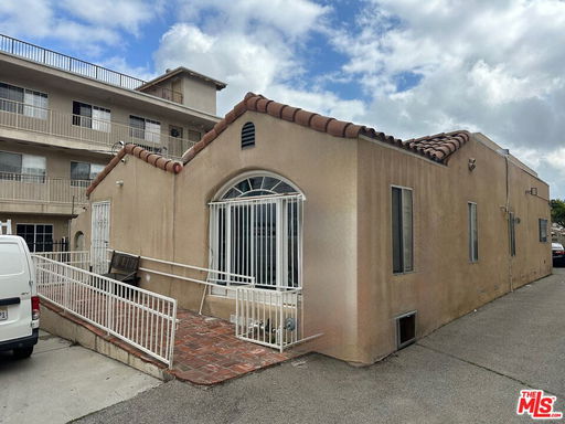 listing main photo