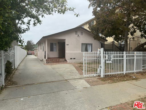 listing main photo