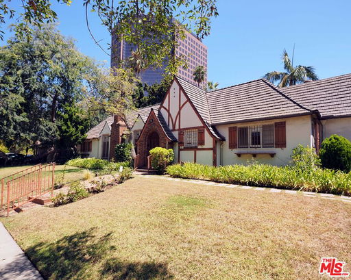 listing main photo