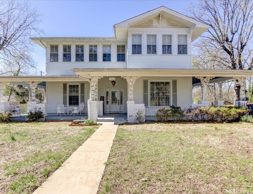 listing main photo