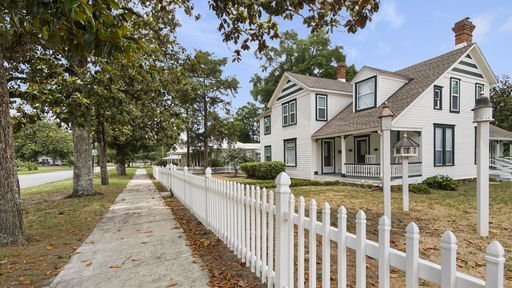 listing main photo