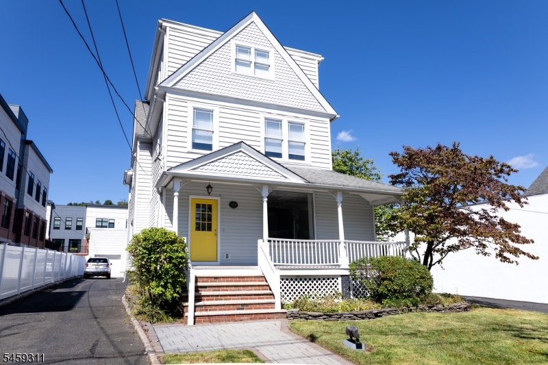 393 Millburn Ave, Millburn, NJ 07041
