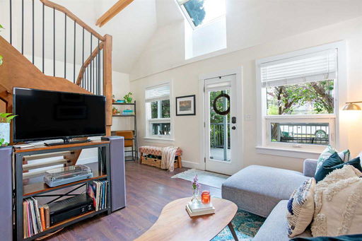 listing main photo