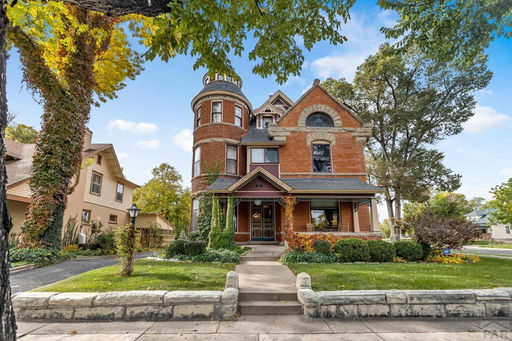 listing main photo
