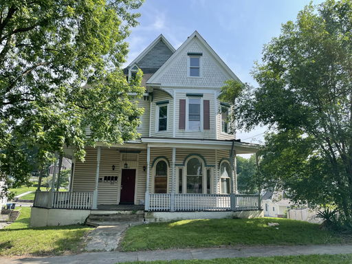 listing main photo