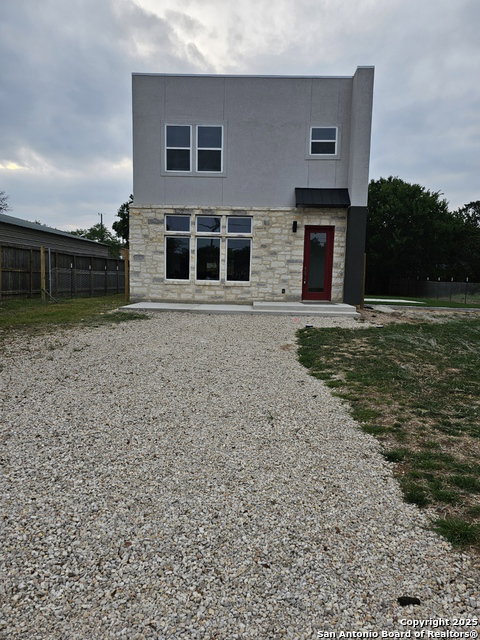 listing main photo