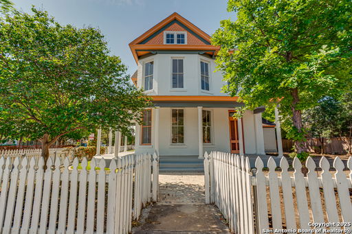 listing main photo