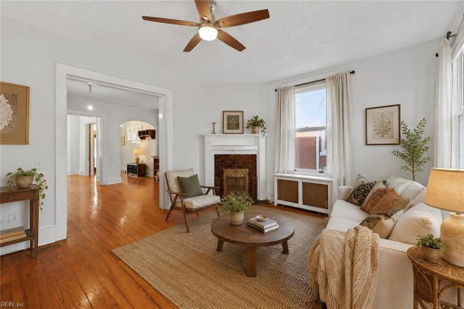 listing main photo