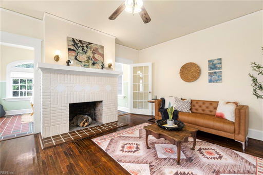 listing main photo