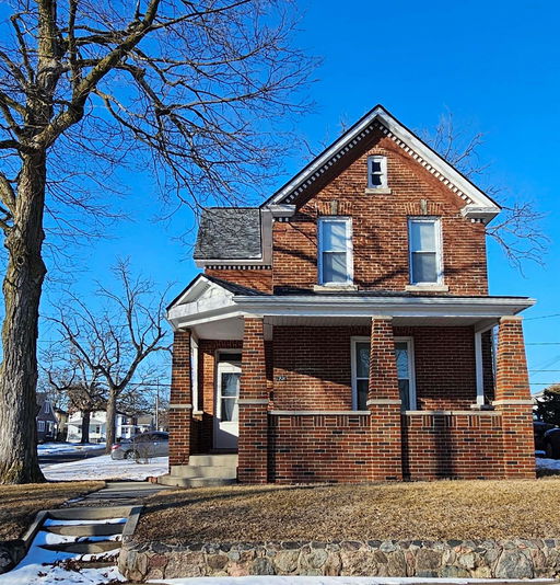 listing main photo