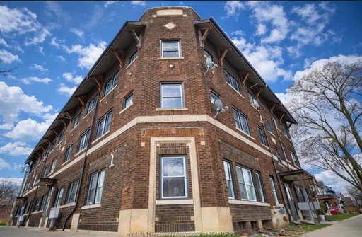 listing main photo