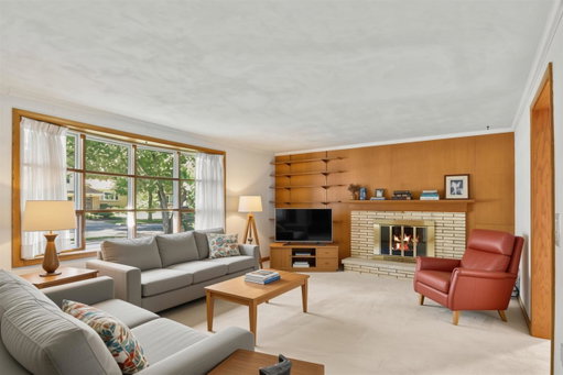 listing main photo